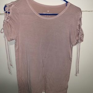 american eagle woman’s short sleeve